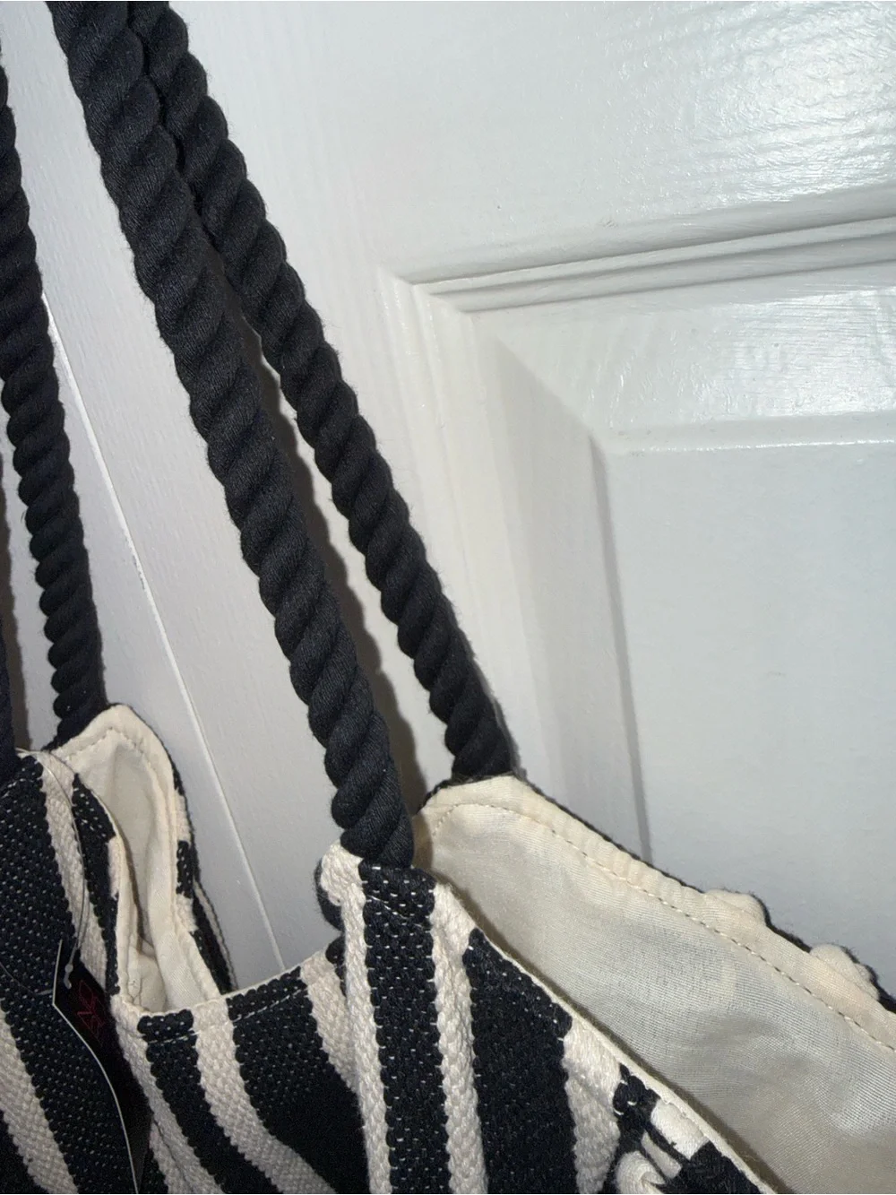 NWT- no boundaries ,Striped Fringe Tote Bag - Black & Cream w/ 2 inside pockets.